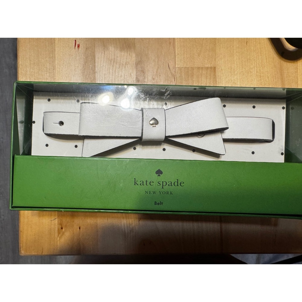 Kate Spade New York White Leather Bow Belt NIB Spade Logo Stud Accessory